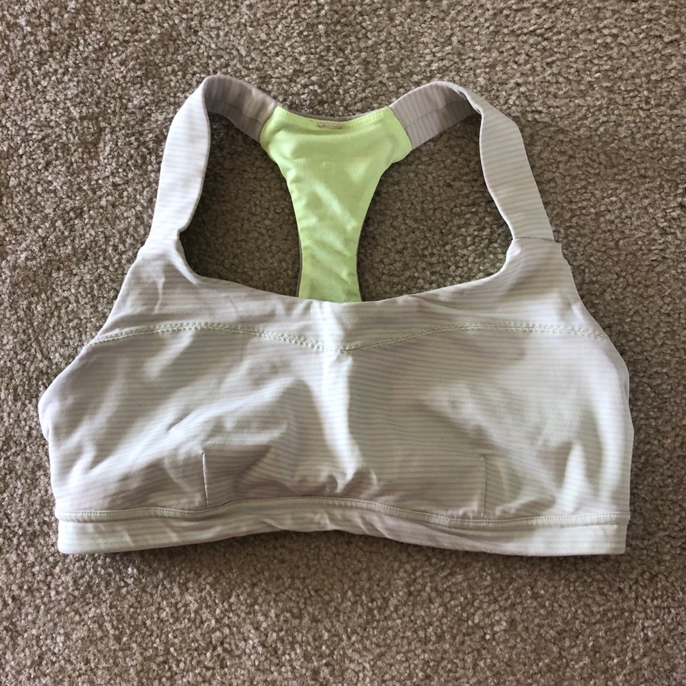 Lululemon sports bra